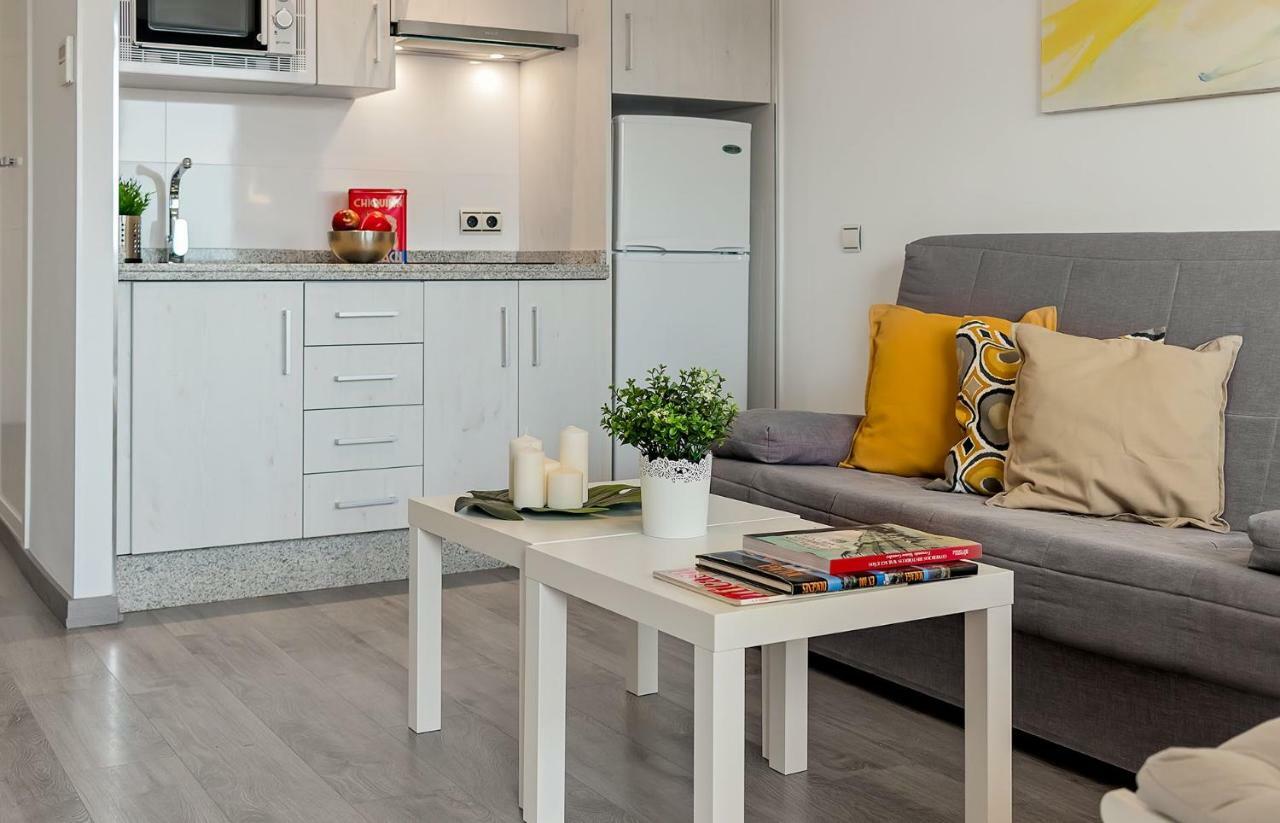 Apartamento Los Tres Soles Малага Екстер'єр фото